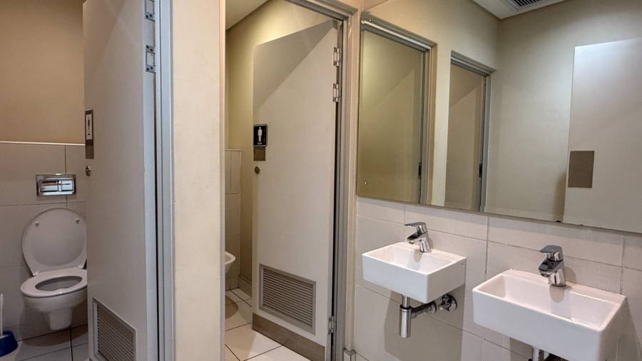 Commercial Property for Sale in Green Point Western Cape